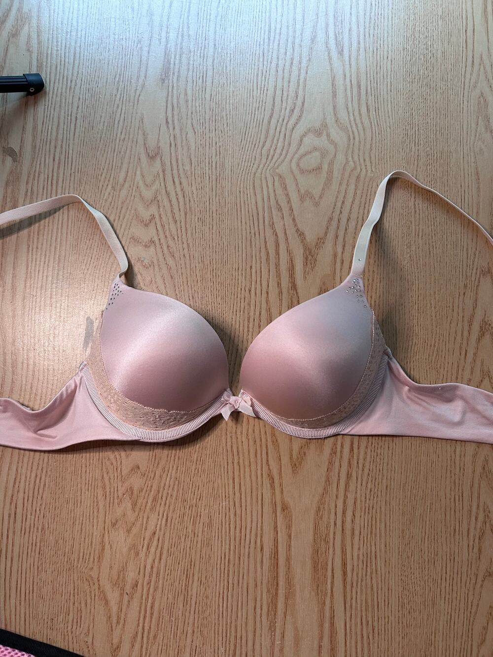 Womens Ambrielle Ultimate Upsize w/Lace Push-Up Padded Underwired Bra size 34A